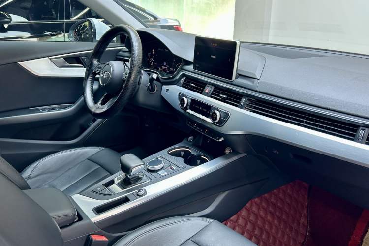 Used Audi A4L 2019 40 TFSI Fashion Edition China VI Emission Standard
