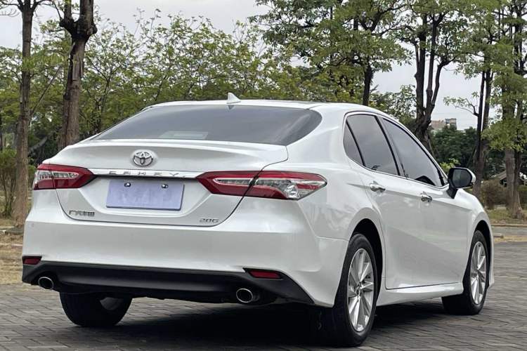Used Toyota Camry 2021 2.0G Luxury Edition Exterior 8