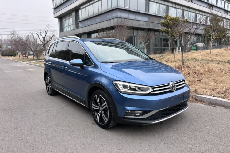 Used Volkswagen Touran 2018 Volkswagen Touran L 280TSI DSG Boundary Edition 7 Seats China VI Standard