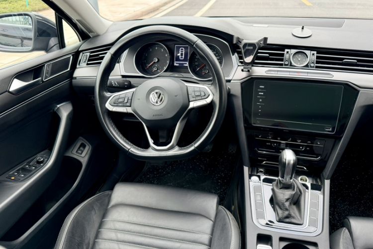 Used Volkswagen Magotan 2020 280TSI DSG Leading Edition
