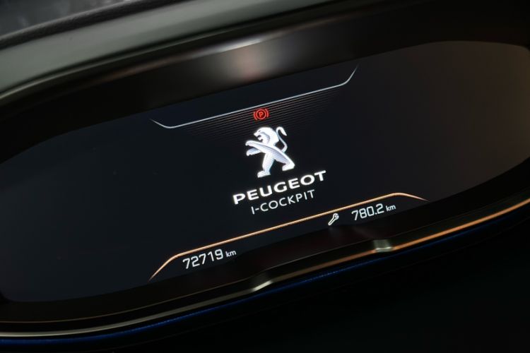 Used Peugeot 5008 2017 380THP 7-Seater Elite Edition
