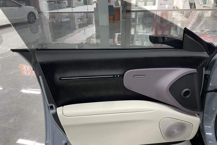 Used Avatr 12 2025 Max Extended-Range Edition
