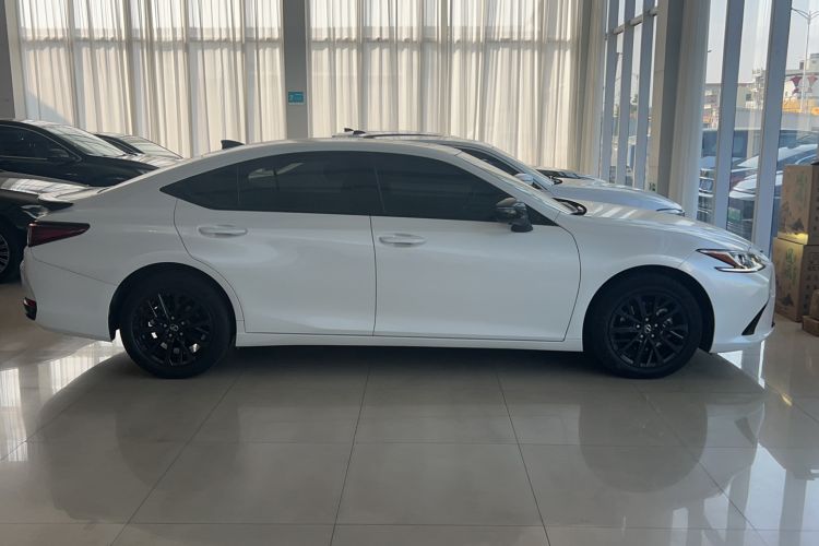 Used Lexus ES 2021 200 Excellence Edition
