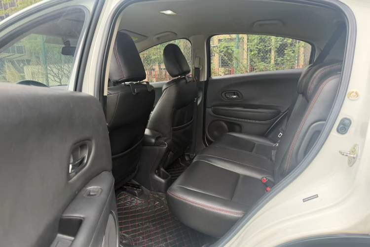 Used Honda Vezel 2016 1.8L CVT Front-Wheel Drive Pioneer Edition
