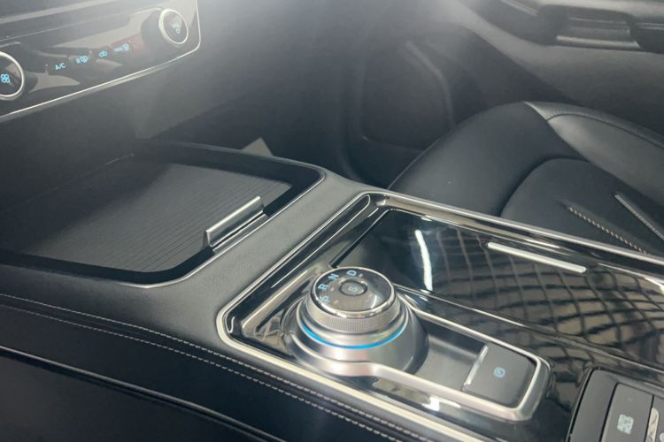 Used Ford Edge 2021 PLUS EcoBoost 245 Two-Wheel-Drive Platinum Edition 5 Seats