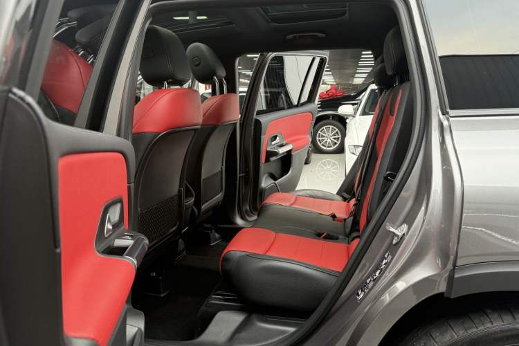 Used Mercedes-Benz GLB AMG 2021-Year Restyled AMG GLB 35 4MATIC Interior 6