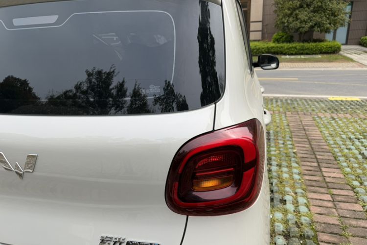 Used Wuling Hongguang MINIEV 2025 Four-Door Version Advanced Edition Exterior 6