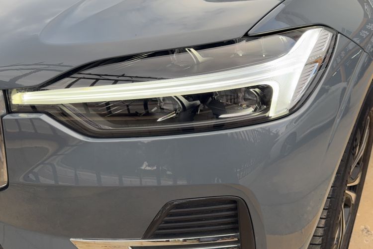 Used Volvo XC60 2023 B5 4x4 Smart Luxury Edition
