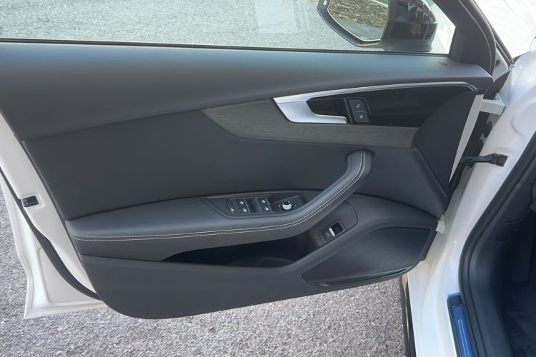 Used Audi A4L 2023 40 TFSI Luxury Dynamic Model
