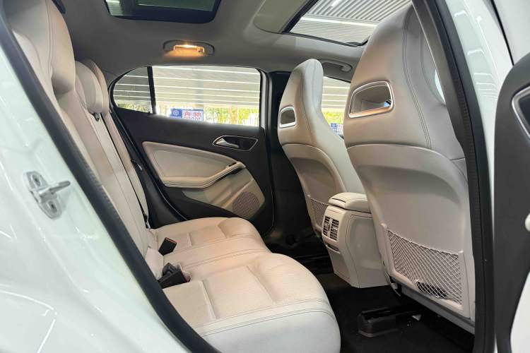 Used Mercedes-Benz GLA 2015 GLA 200 Fashion Model
