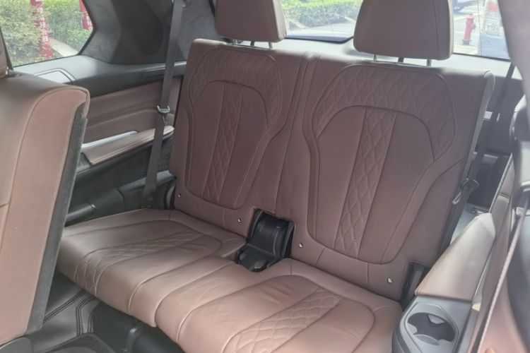 Used BMW X7 2020 xDrive40i Luxury M Sport Package
