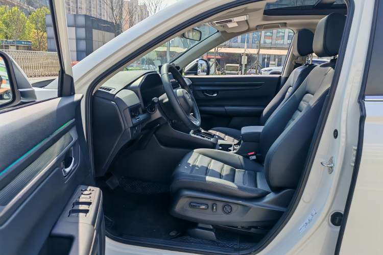 Used Honda CR-V 2024 240TURBO Two-Wheel-Drive FENGSHANG Edition 5 Seats Interior 3