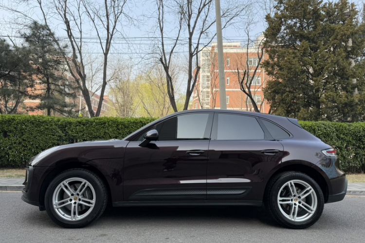 Used Porsche Macan 2024 Macan 2.0T