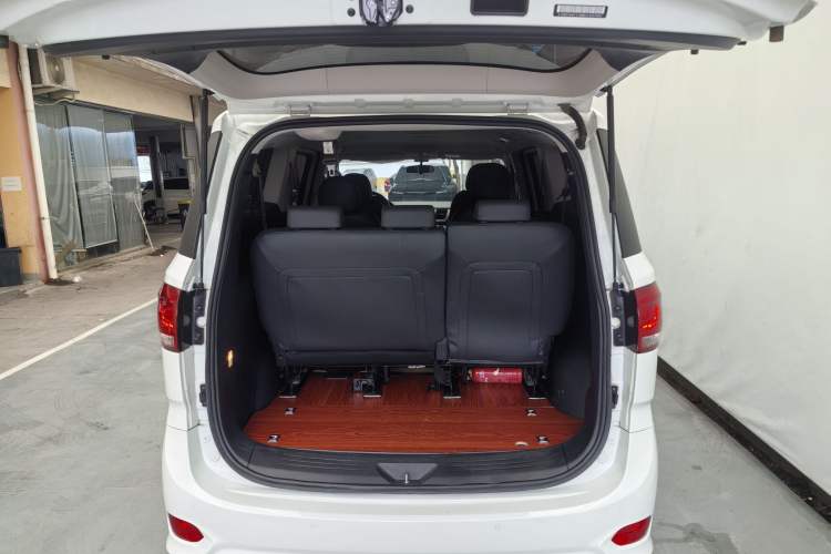 Used SAIC MAXUS G10 2021 2.0T Automatic Elite Edition Gasoline 7-Seater Exterior 11