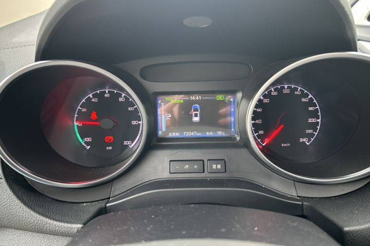 Used BYD Yuan New Energy 2018 EV360 Smart Connect Cool Edition Odometer Close Up