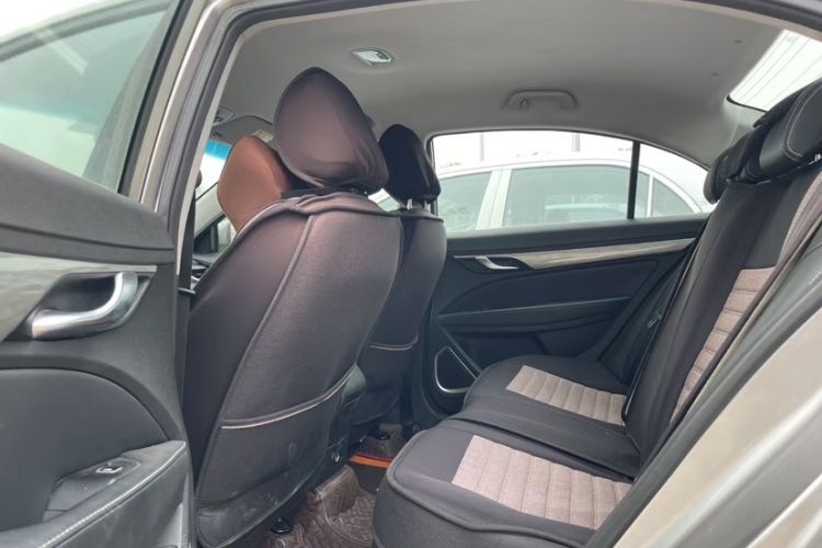 Used Geely Auto Emgrand 2019 Leading Edition 1.5L Manual Luxury Model China VI Standard