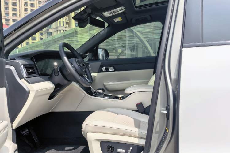 Used Li Auto ONE 2021 Extended-Range 6-Seater Version Interior 1