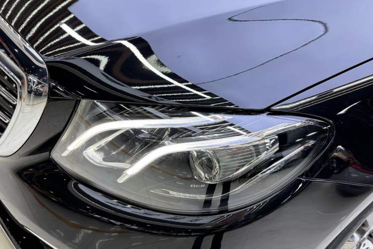 Used Mercedes-Benz E-Class 2019 Facelifted E 300 L Stylish Version Exterior 6