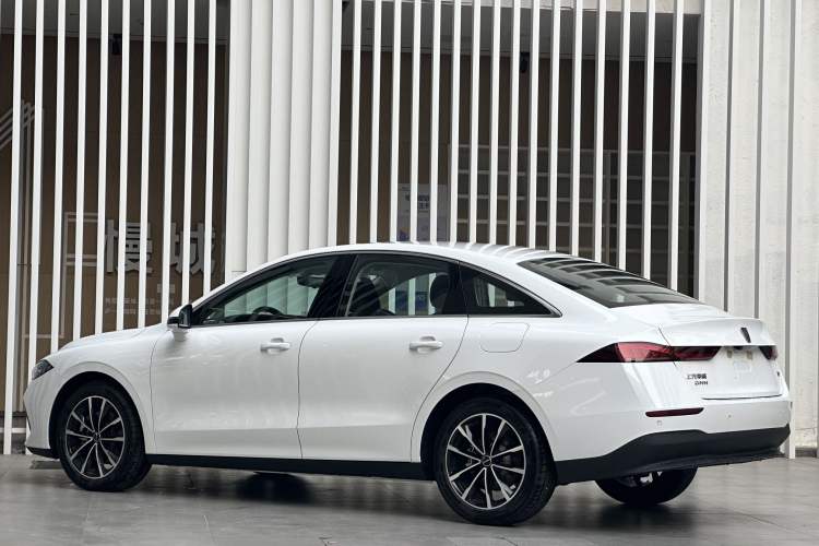 Used Roewe D7 2025 DMH 125km World Champion Edition Exterior 2