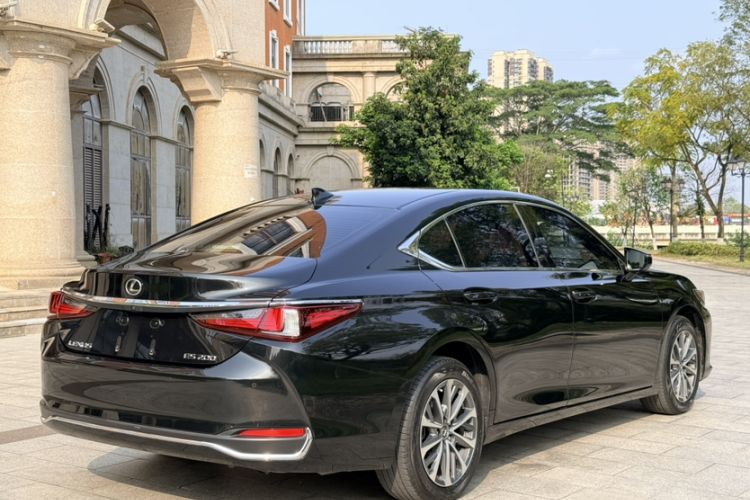 Used Lexus ES 2023 200 Excellence Edition