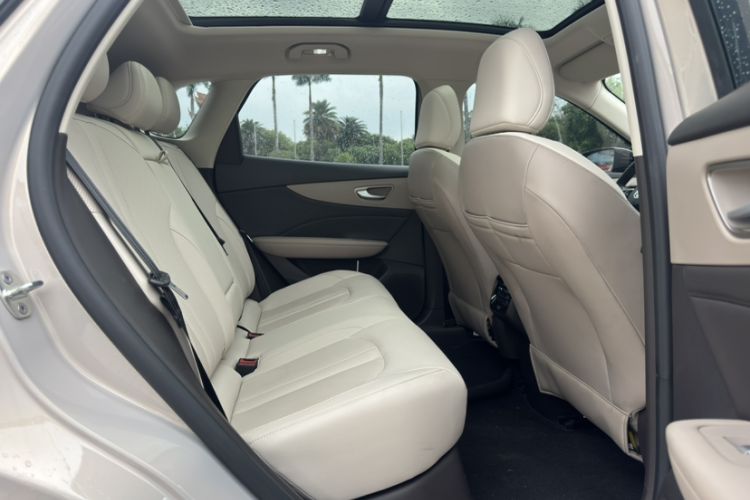 Used MG ES5 2025 525max Rear-Drive Intelligent Driving Version Interior 8