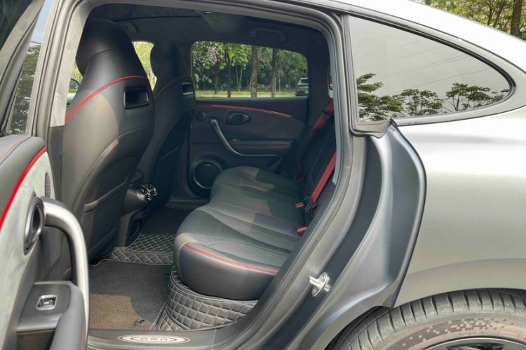 Used ORA Lightning Cat 2024 Dark Night Edition 555km Prestige Version Interior 7