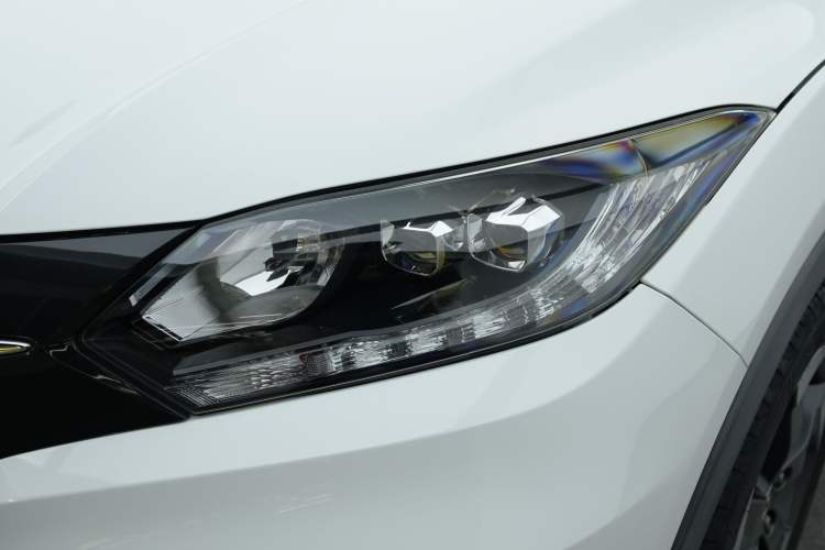 Used Honda Vezel 2017 1.8L CVT Front-Wheel Drive Pioneer Edition