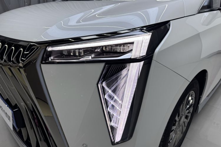 Used GAC Trumpchi M8 2023 Zongshi Series 400T Ultimate Edition Exterior 2