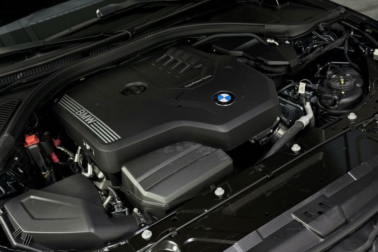 Used BMW 3 Series 2024 325i M Sport Night Edition Package Exterior 4