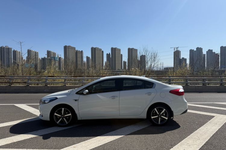 Used Kia K3 2017 1.6L Automatic 15th Anniversary Special Edition GLS Exterior 3