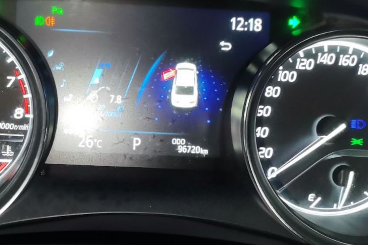 Used Toyota Camry 2019 2.5G Luxury Edition China VI Standard Odometer Close Up