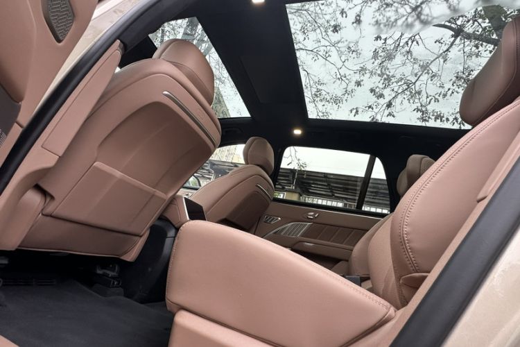 Used ONVO Luxeed L90 2025 Model—Max Six-Seater Version Headliner