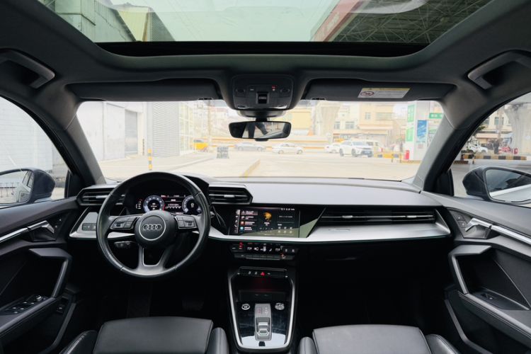 Used Audi A3 2024 A3L Limousine 35 TFSI Fashionable and Elegant Model Interior 9