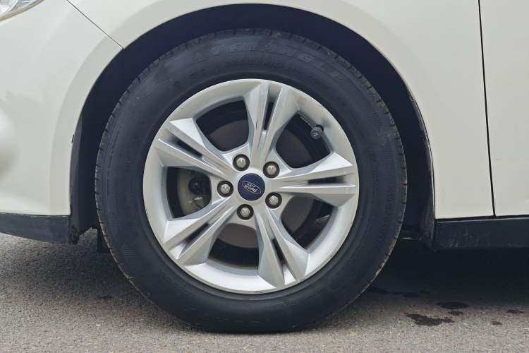 Used Ford Focus 2012 Hatchback 1.6L Manual Fashion Edition
