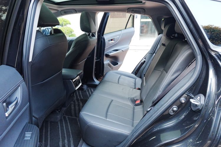 Used Toyota Harrier 2022 2.0L CVT Two-Wheel Drive Deluxe Edition Interior 6