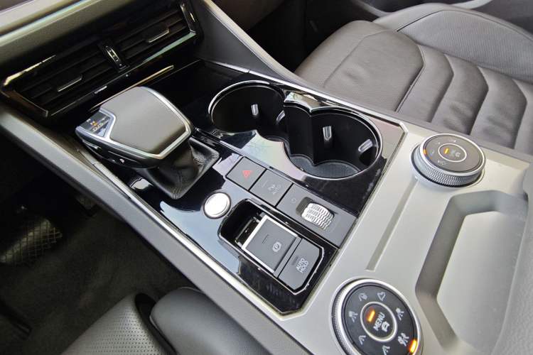 Used Volkswagen Touareg 2020 3.0 TSI Luxury Edition China VI
