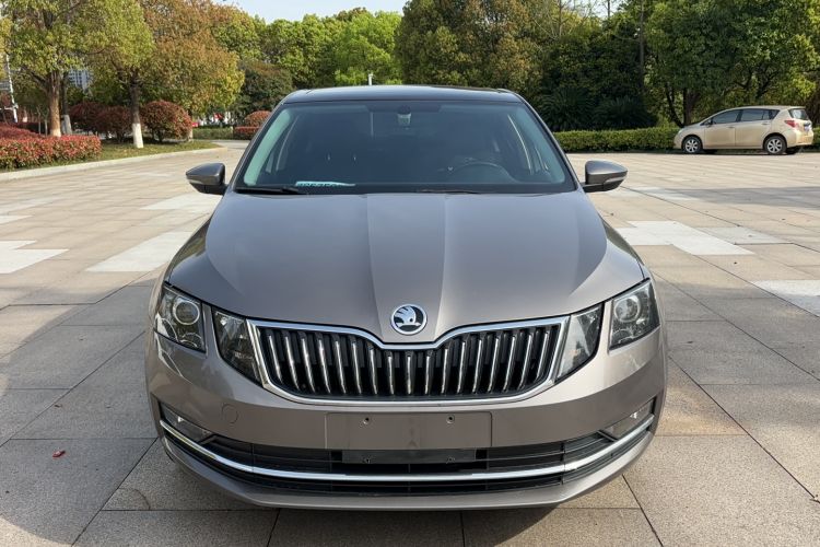 Used Skoda Octavia 2018 1.6L Automatic Luxury Edition
