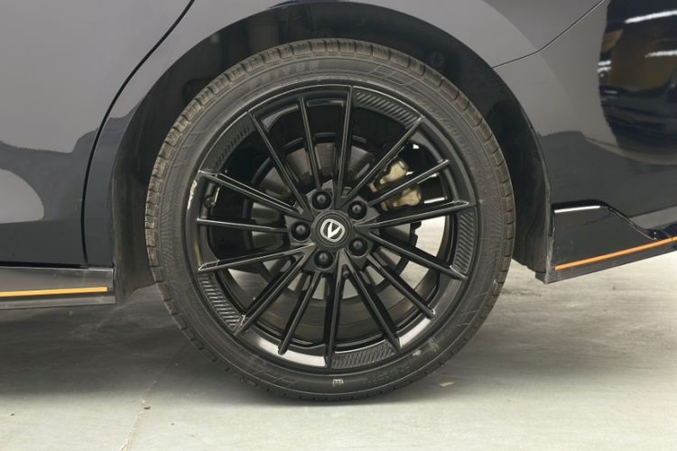 Used CHANGAN UNI-V 2024 2.0T High-Performance Version Exterior 7