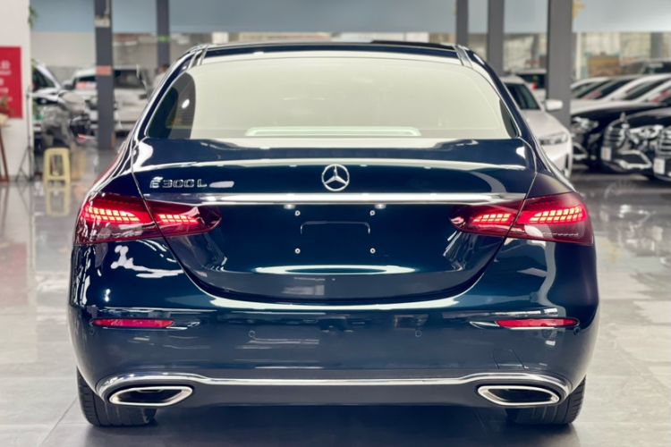 Used Mercedes-Benz E-Class 2022 Second Facelift E 300 L Luxury Edition Exterior 7