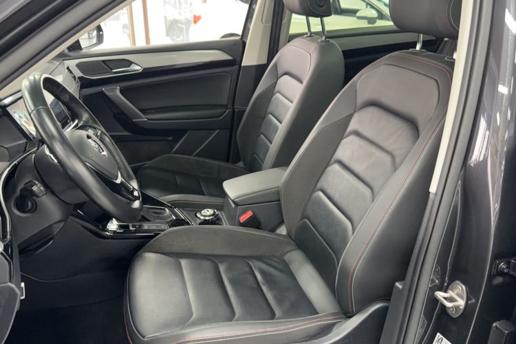 Used Volkswagen Tayron 2020 330TSI Two-Wheel Drive Luxury Smart Connectivity Version Left Front Seat