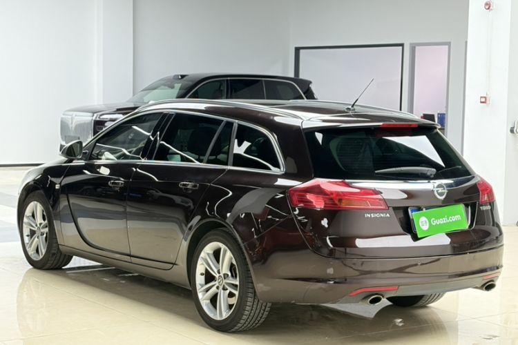 Used Opel Insignia 2013 2.0T Two-Wheel-Drive Luxury Version Exterior 2