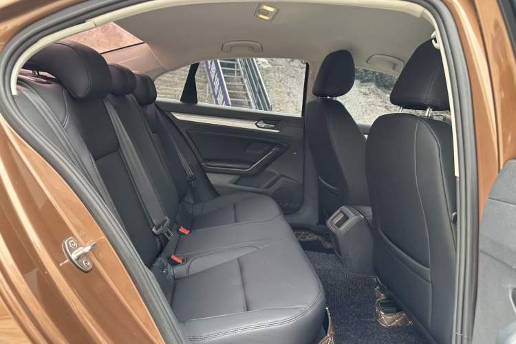 Used Volkswagen Lamando 2018 230TSI DSG Fashion Edition Interior 9