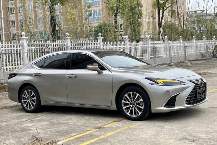 Used Lexus ES 2025 200 Premium Edition