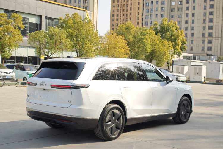 Used ONVO Luxeed L90 2025 Model—Pro Six-Seater Version