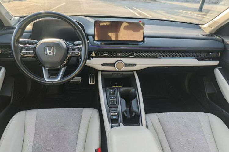 Used Honda Accord New Energy 2023 2.0L ePHEV Flagship Edition Interior 2