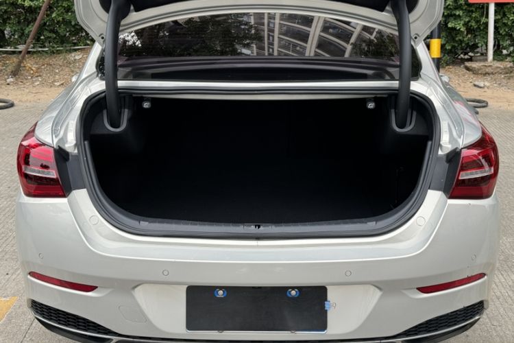 Used Hongqi H5 2022 Classic Model 1.5T DCT Flagship Edition
