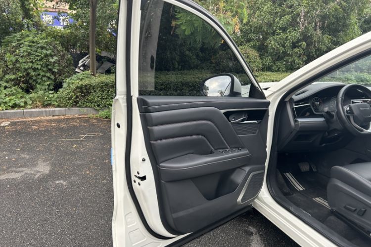 Used Venucia Star 2021 260T Automatic 48V Mild Hybrid Turbocharged Star Achieve Edition
