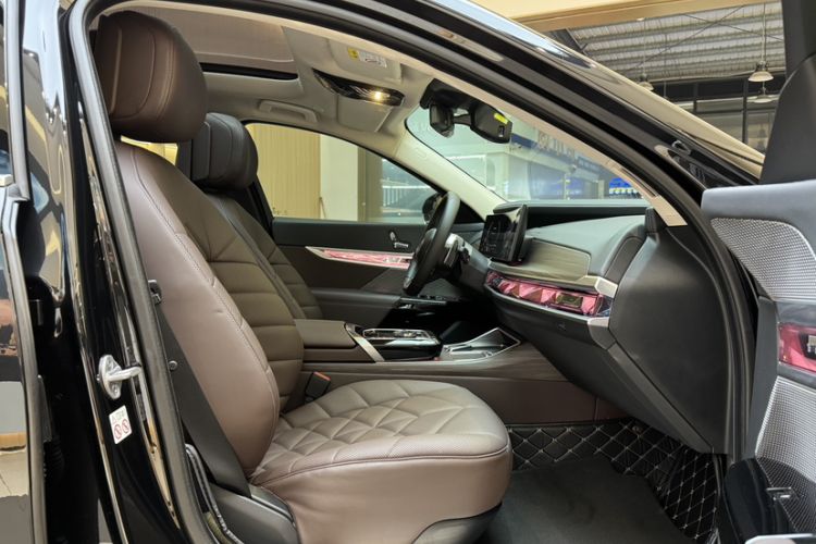 Used BMW 7 Series 2023 735Li M Sport Package