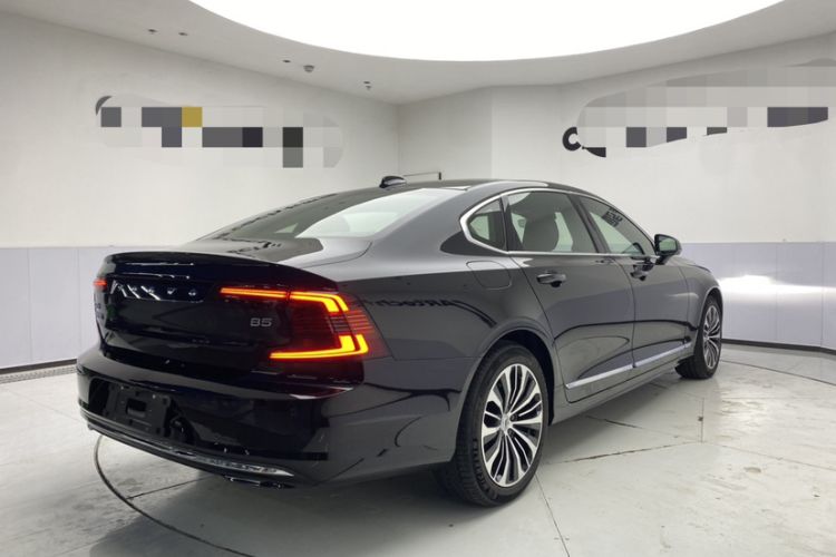 Used Volvo S90 2025 B5 Zhiyi Luxury Edition
