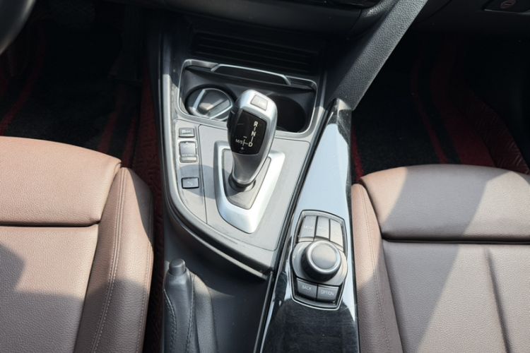 Used BMW 3 Series 2018 320Li Fashion Model
